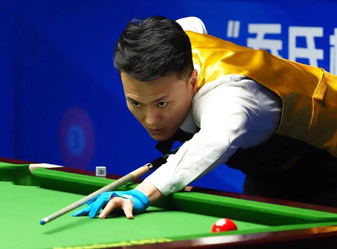 踏入球场的 踏入球场的